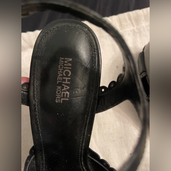 Michael kors black high heel platform - Picture 6 of 7